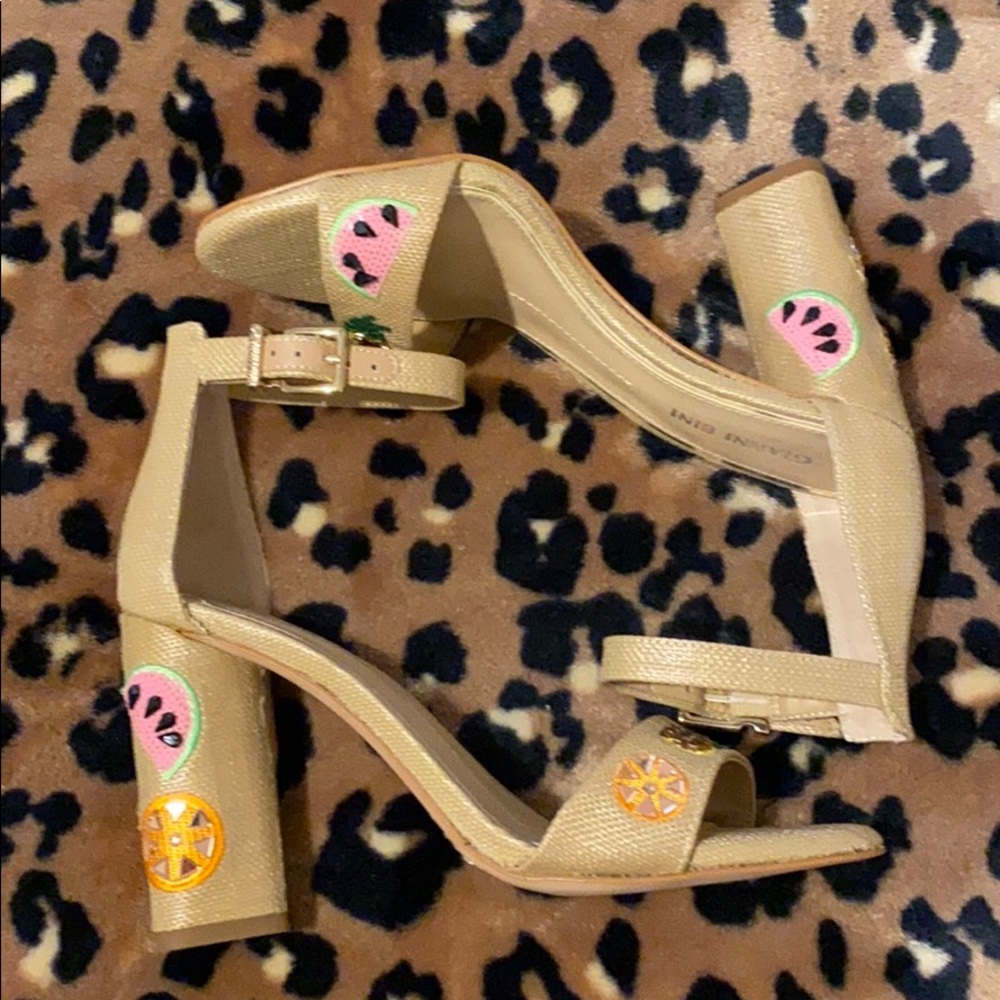 Gianni Bini fruit patch block heels - NEW